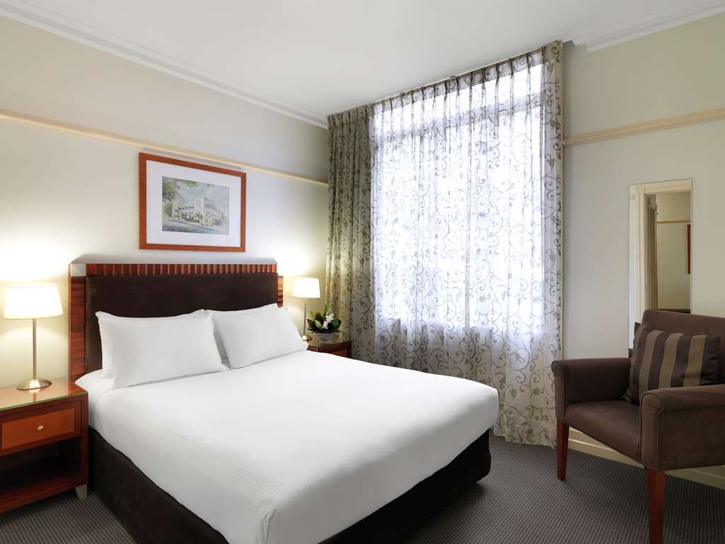 Adina Apartment Hotel Brisbane Anzac Square Room photo